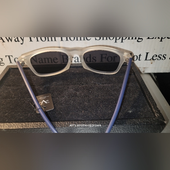 Versace 19V69 Sunglasses - Picture 3 of 3
